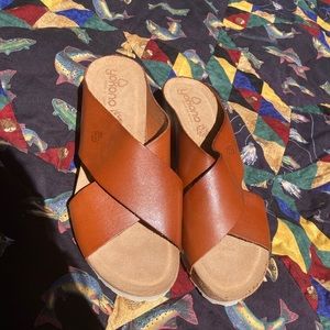 Yokono leather wedge new💜💜🌞🌞